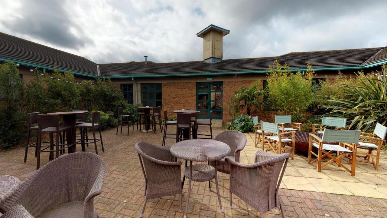 Hotel The Woodlands Event Centre Wyboston Exterior foto